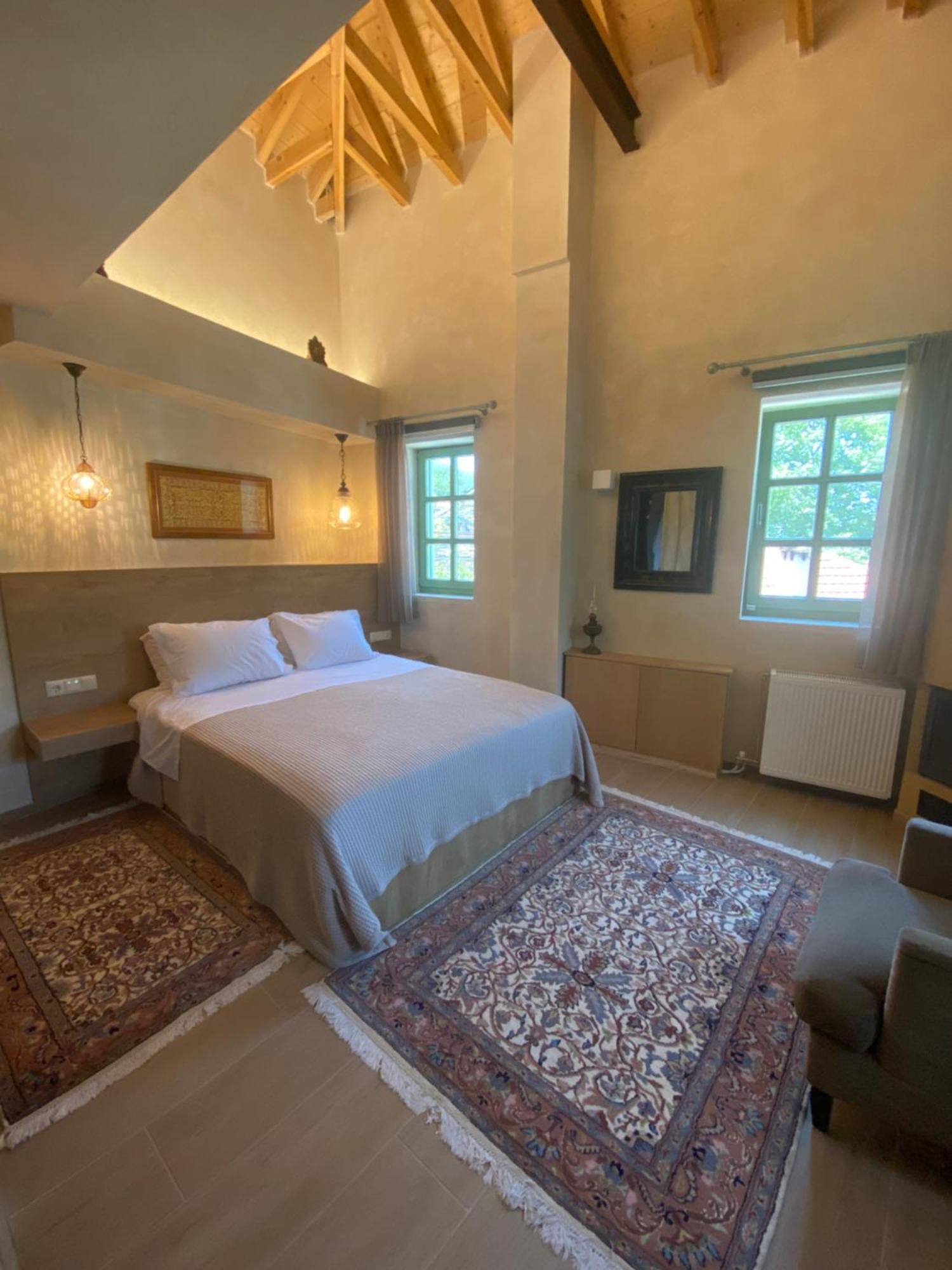 Aristi Boutique Stonehouse With Attic Lejlighed Eksteriør billede